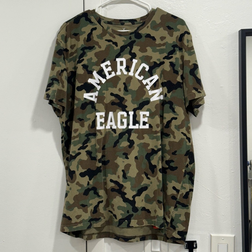 Men’s American Eagle Camo Graphic-Tee